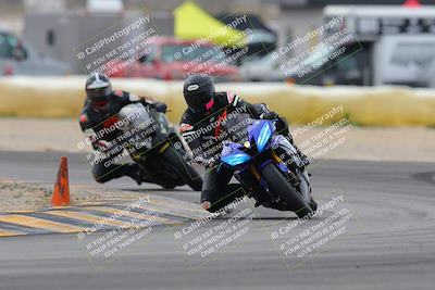 media/Jan-15-2023-SoCal Trackdays (Sun) [[c1237a034a]]/Turn 2 Set 2 (1155am)/